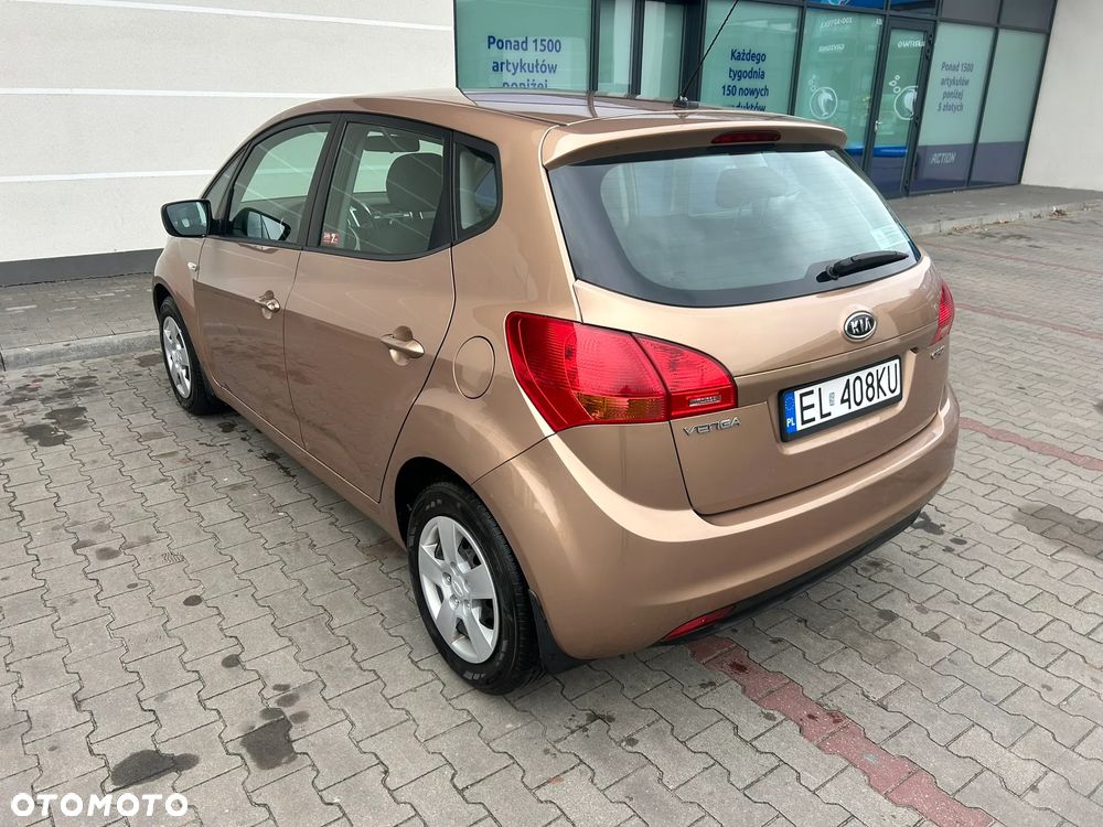 Kia Venga 1.4 CRDi M - 9