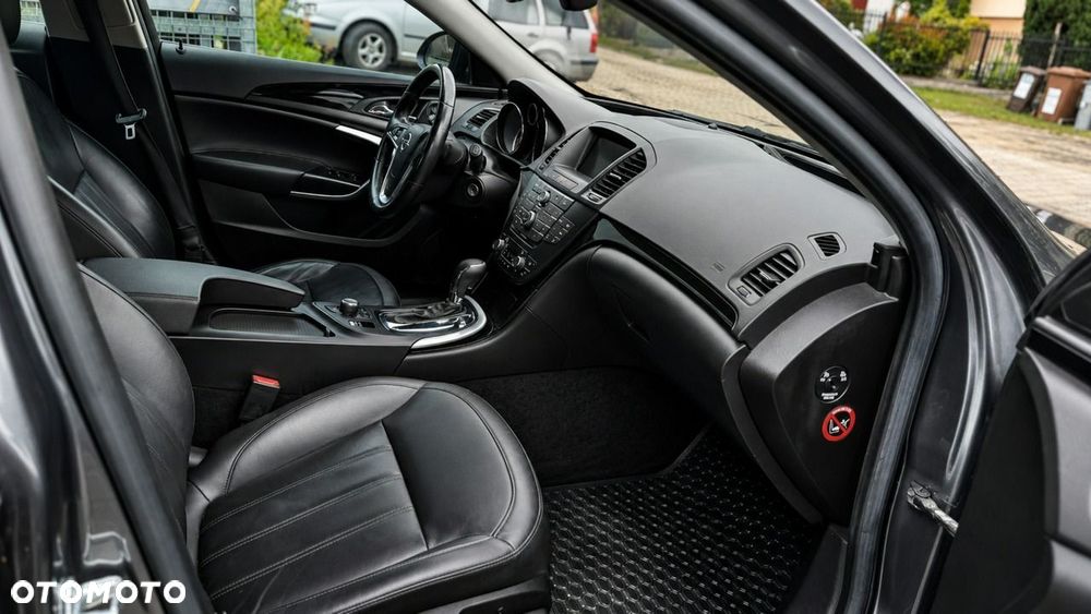 Opel Insignia 2.0 T Cosmo 4x4 - 11