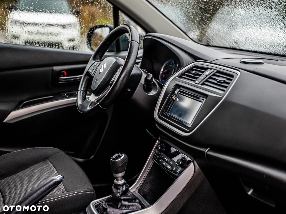 Suzuki SX4 S-Cross 1.6 DDiS Allgrip Comfort+ - 37
