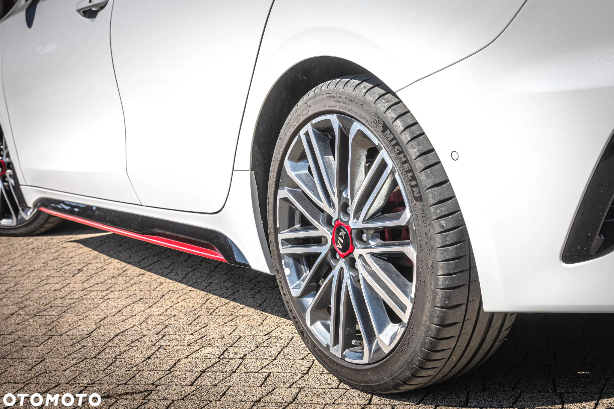 Kia ProCeed 1.6 T-GDI GT DCT - 10