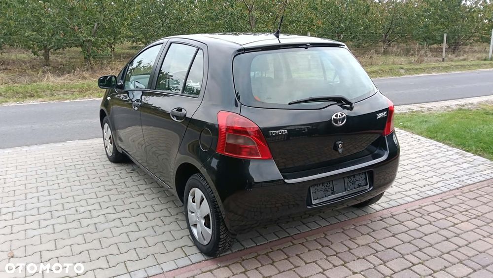Toyota Yaris - 2