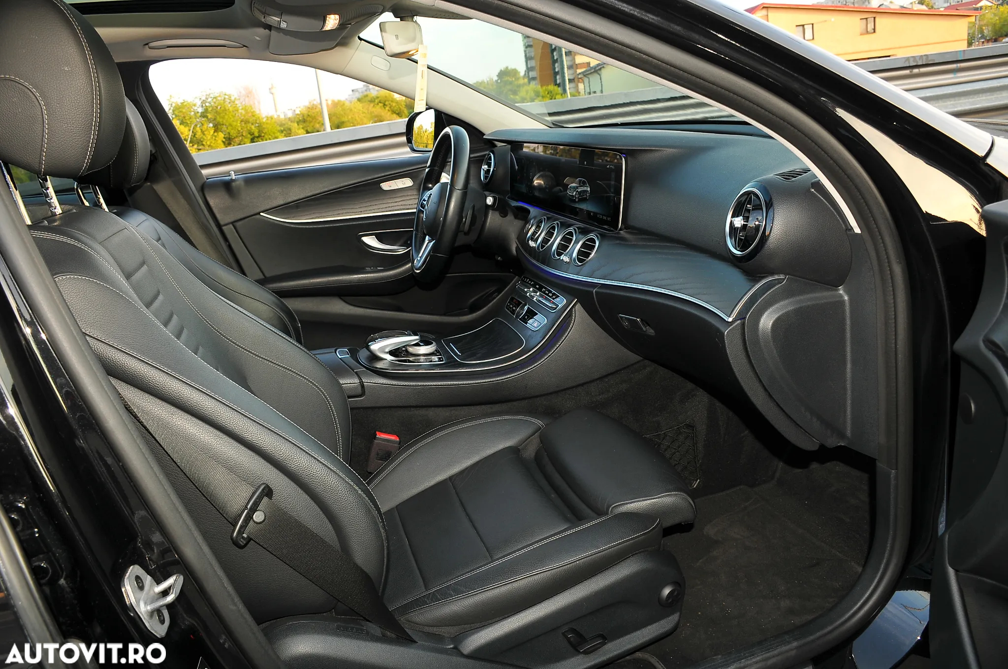 Mercedes-Benz E 220 d 9G-TRONIC - 11