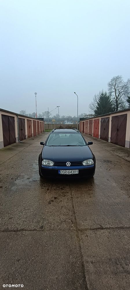 Volkswagen Golf - 2