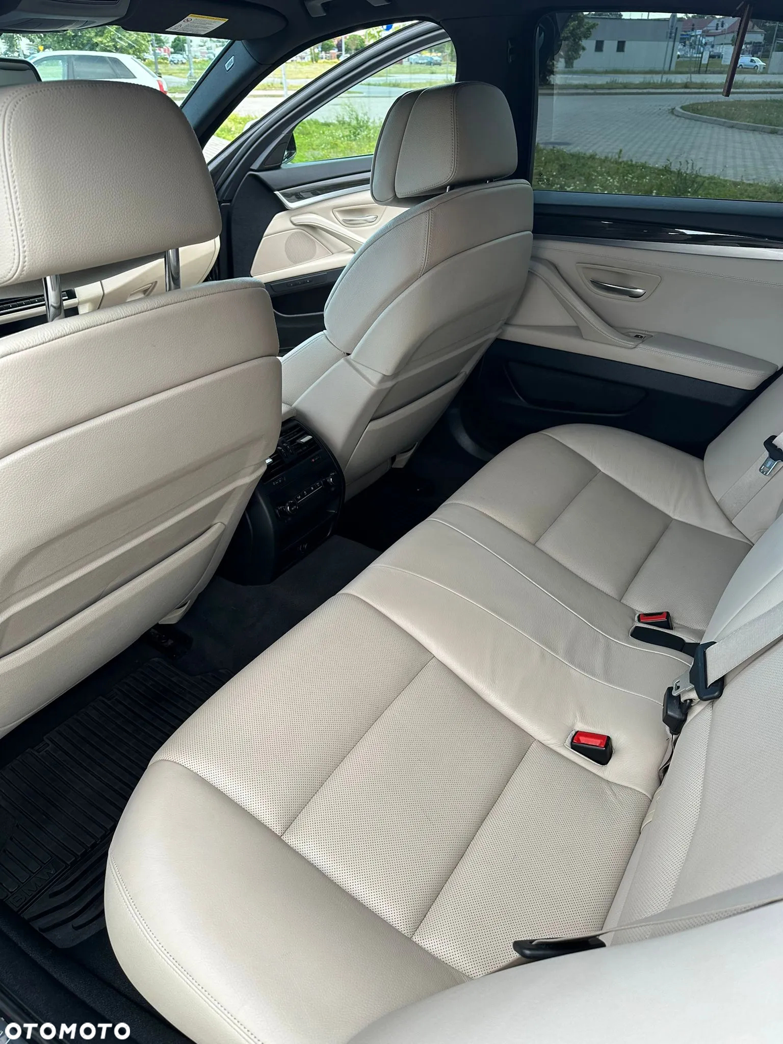 BMW Seria 5 M550d xDrive - 15