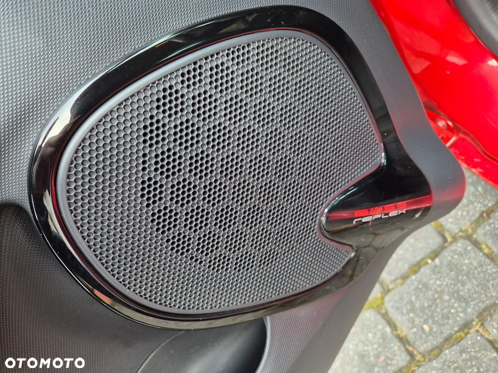 Renault Clio 1.2 16V 75 Experience - 10