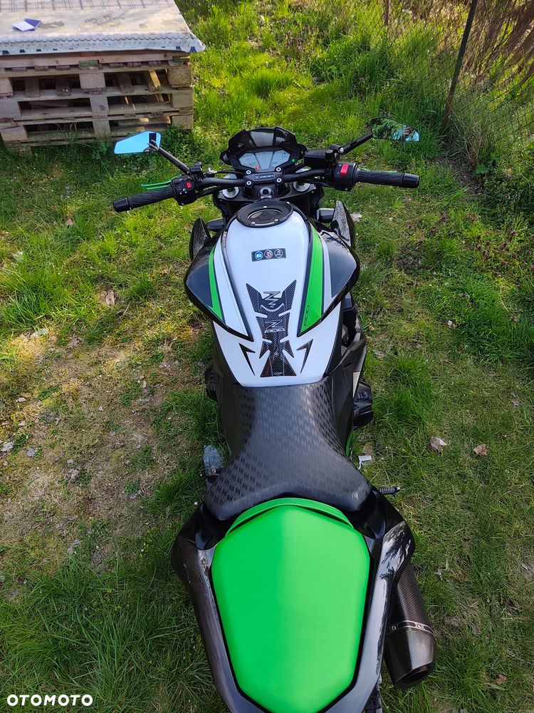 Kawasaki ZR - 7