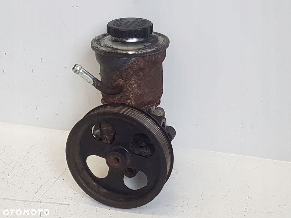 TOYOTA COROLLA VERSO 04- 2.2D POMPA WSPOMAGANIA - 6