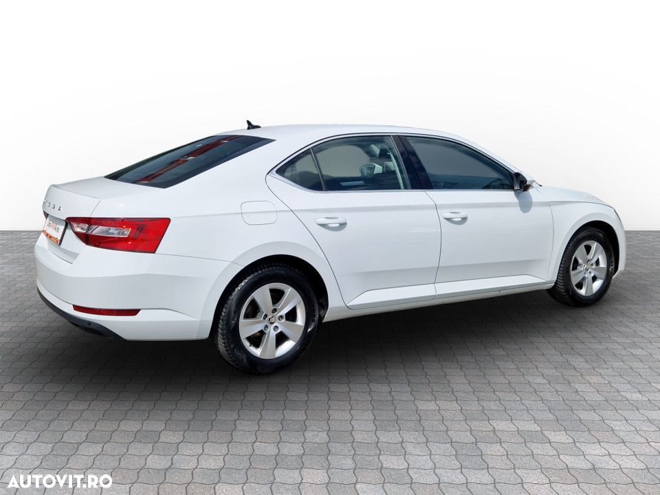 Skoda Superb 2.0 TDI DSG Ambition - 7