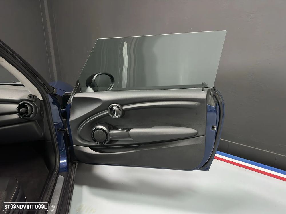 MINI 3 Portas One D Blackyard - 20