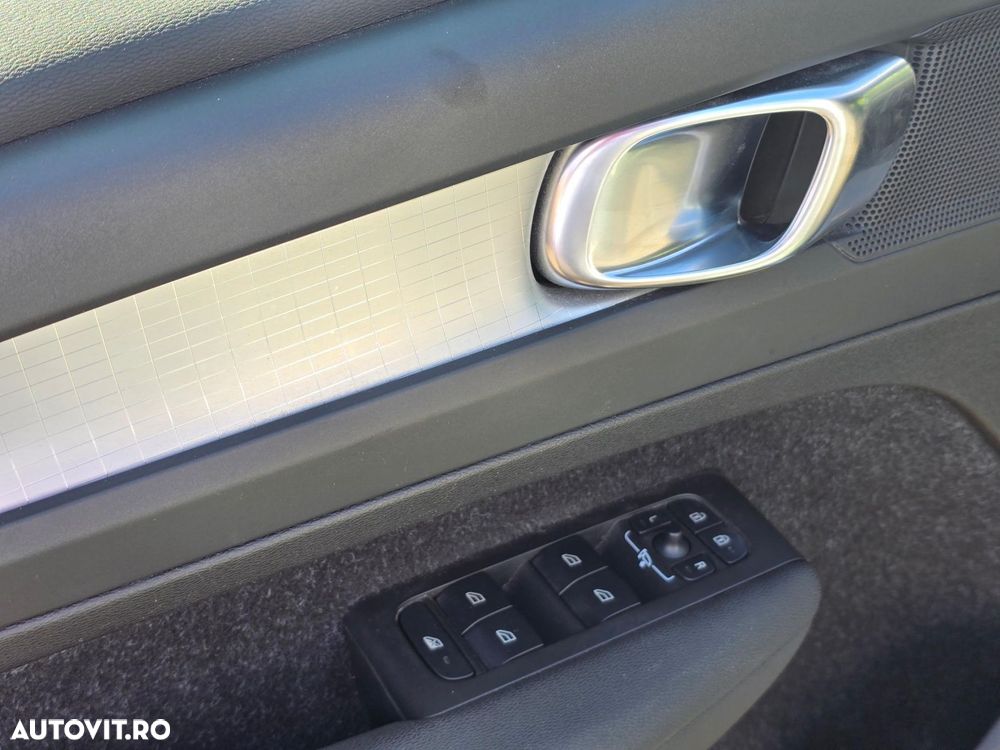 Volvo XC 40 - 9