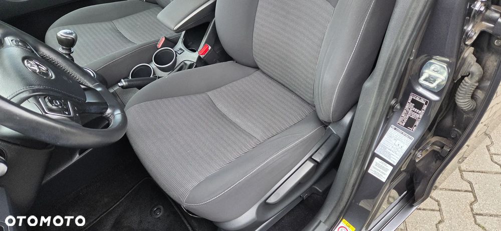 Toyota Verso 1.8 Premium EU5 7os - 19