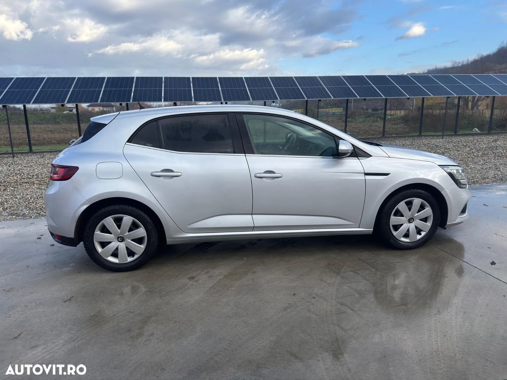 Renault Megane ENERGY dCi Zen - 11