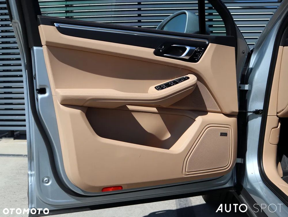 Porsche Macan Standard - 13