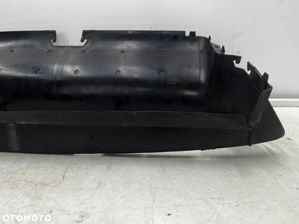 Osłona chłodnicy BMW M3 F80 M4 F82 F83 14-21r. DOLNA kierownica powietrza pasa przedniego wlot inter - 21