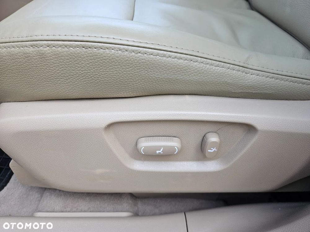 Chevrolet Captiva 2.0 d LT high - 40