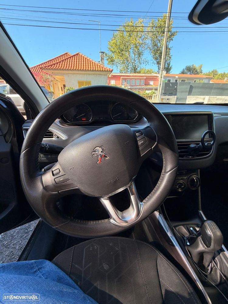 Peugeot 2008 1.2 VTi Access - 6