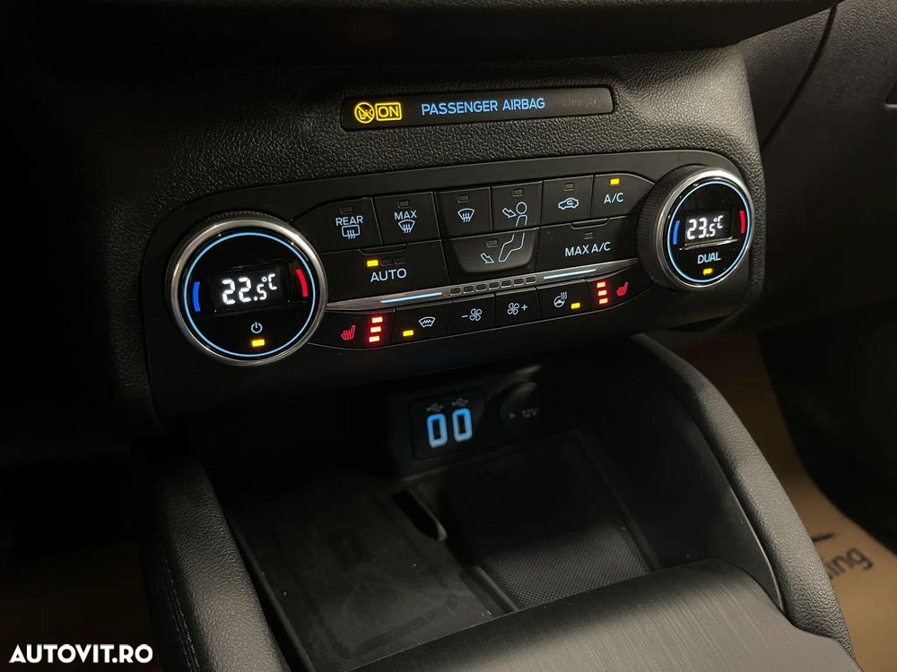Ford Kuga 2.0 EcoBlue A8 AWD Titanium - 22