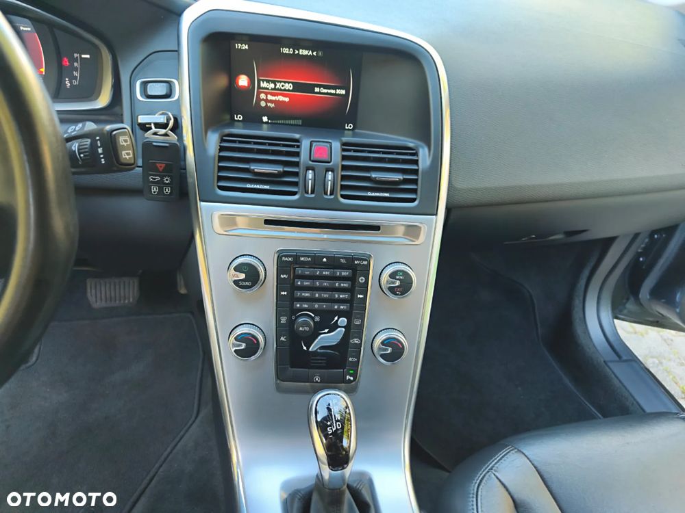 Volvo XC 60 D4 Geartronic Summum - 12