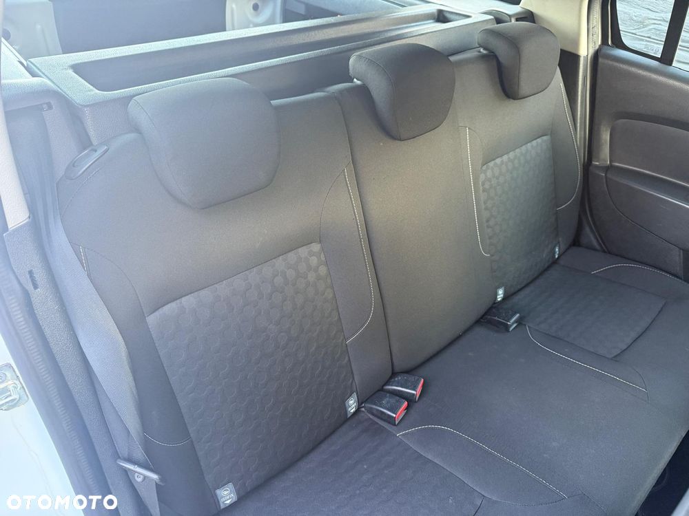 Dacia Logan TCe 90 Prestige - 13