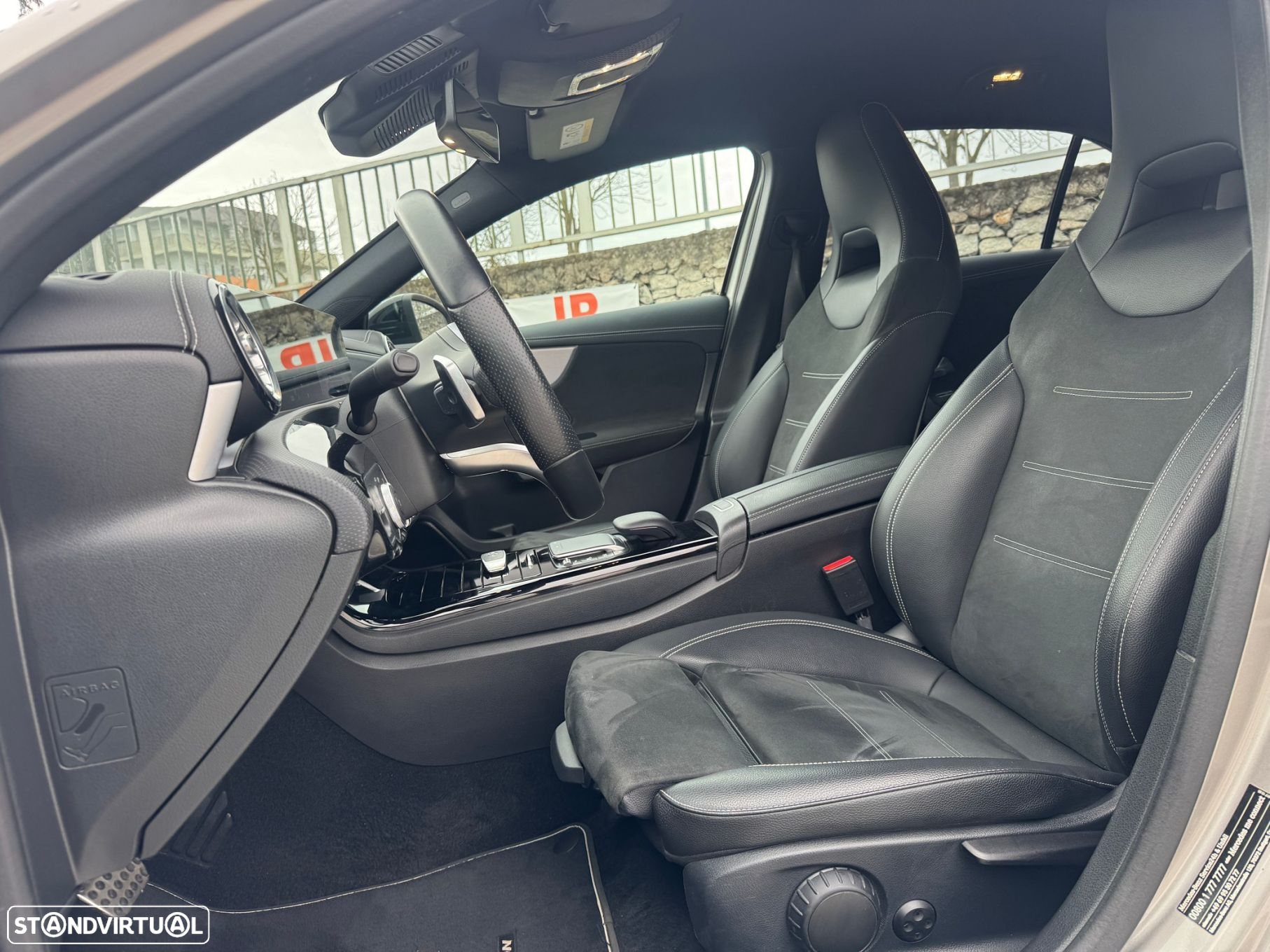 Mercedes-Benz A 250 e AMG Line - 10