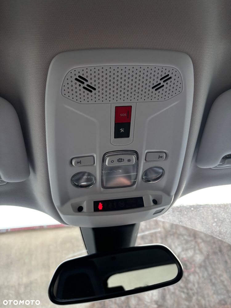 Peugeot 2008 PureTech 100 Stop&Start Allure Pack - 13