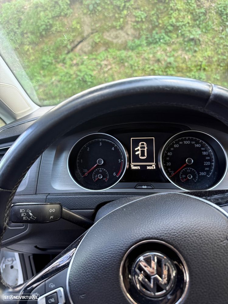 VW Golf 1.6 TDi Edition DSG - 11