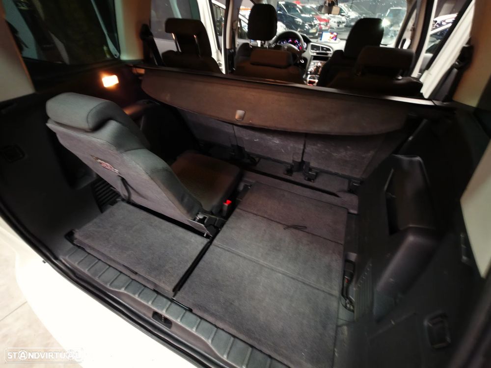 Peugeot 5008 e-HDI 115 ETG6 Stop&Start Active - 4