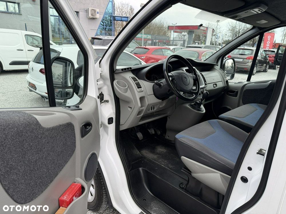 Renault Trafic - 12