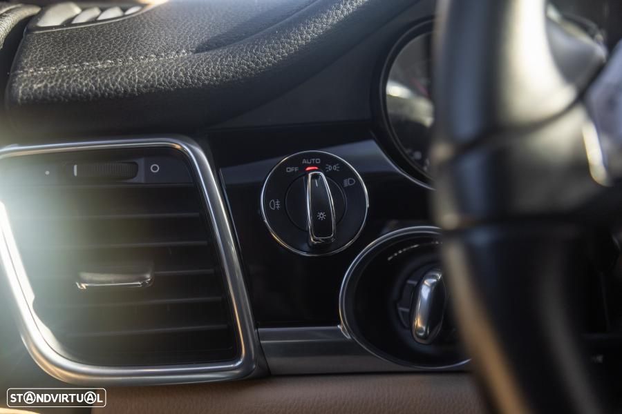 Porsche Panamera 4 Edition PDK - 44