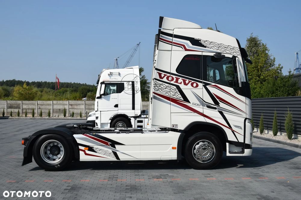 Volvo FH500 / EURO 6 / NOWY MODEL / KLIMATYZACJA POSTOJOWA / ACC / LEDY / 2 ZBIORNIKI PALIWA / FULL SPILERY / 2022 / SERWISOWANY / SPROWADZONY - 4