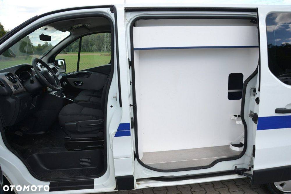 Renault Trafic - 16