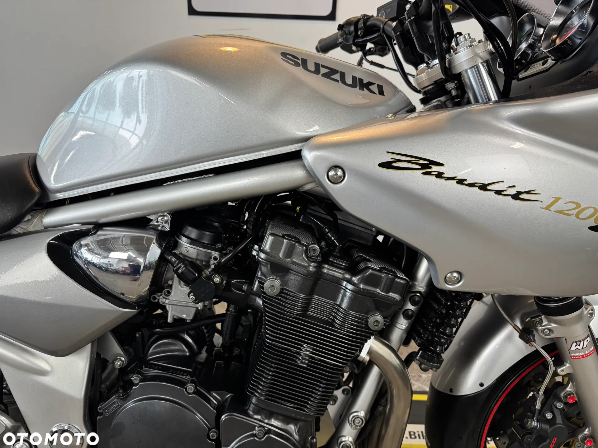 Suzuki Bandit - 10
