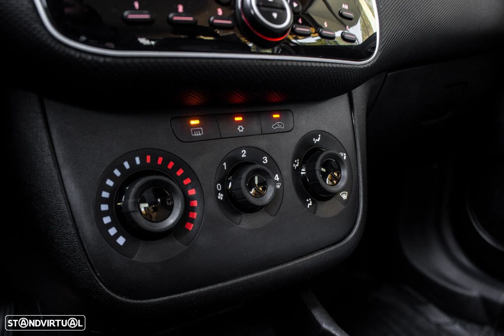 Fiat Punto 1.3 M-Jet Easy S&S - 17