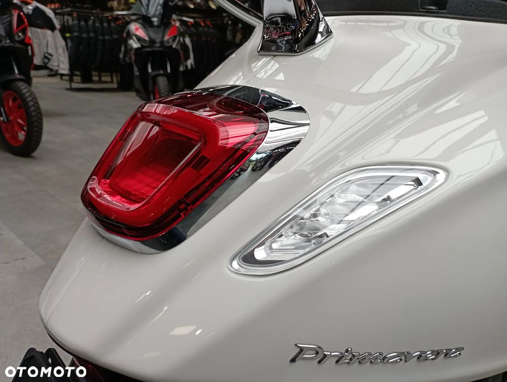 Vespa Primavera - 19