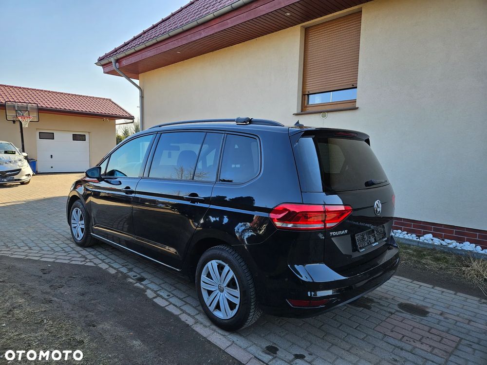 Volkswagen Touran 2.0 TDI SCR DSG Comfortline - 4