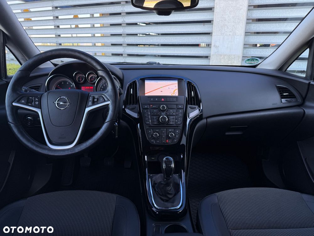 Opel Astra 1.6 CDTI Cosmo - 14