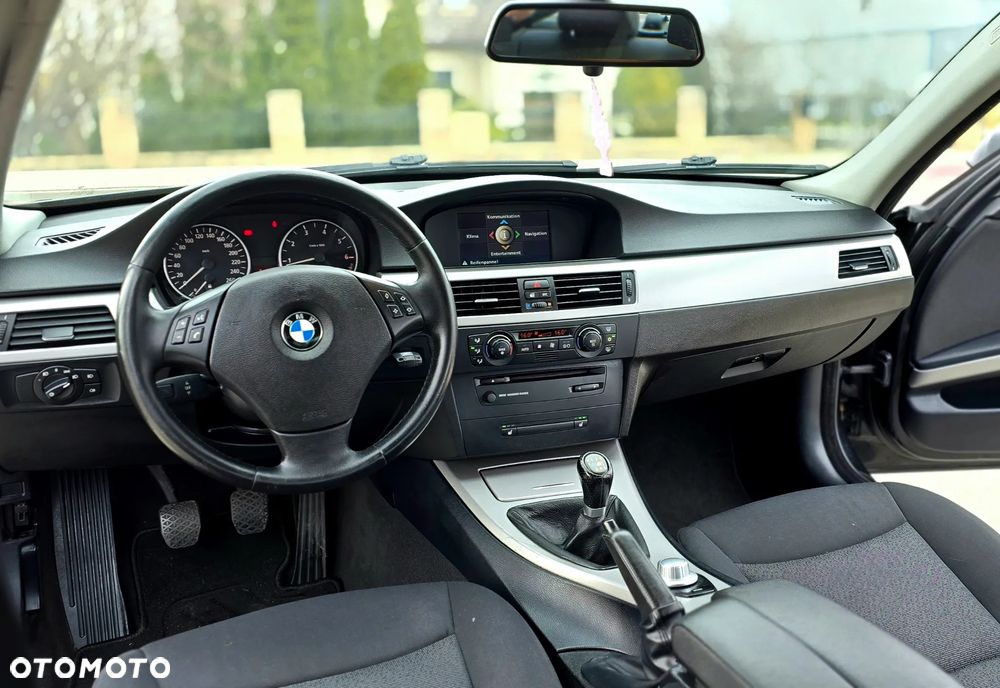 BMW Seria 3 - 25