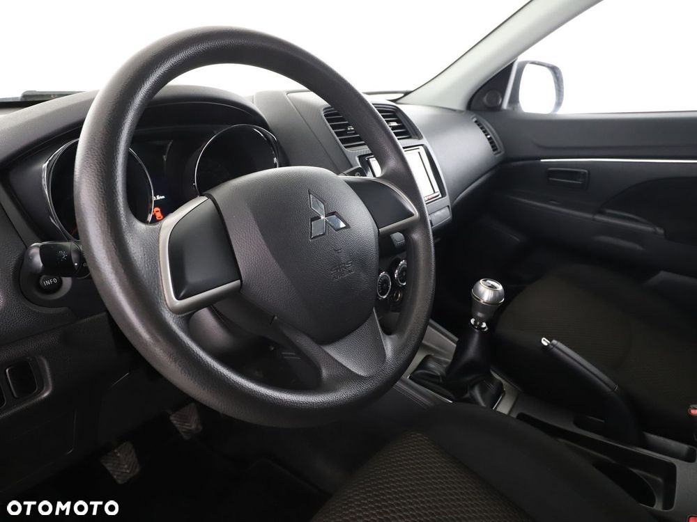 Mitsubishi ASX - 12