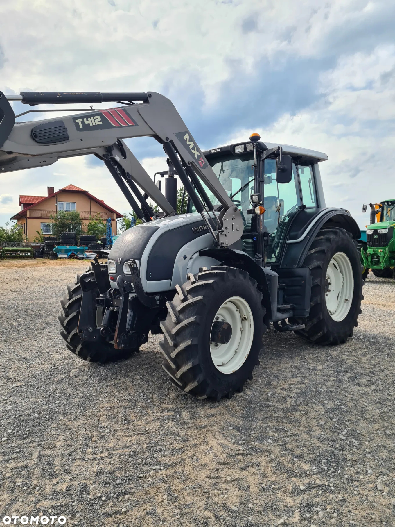 Valtra N 141 - 3
