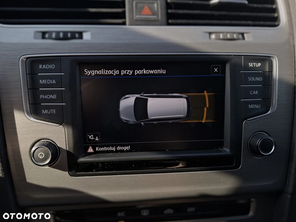 Volkswagen Golf VII 1.6 TDI BMT Comfortline - 15