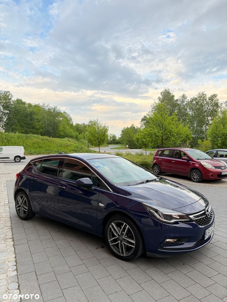 Opel Astra 1.6 T Enjoy S&S - 12