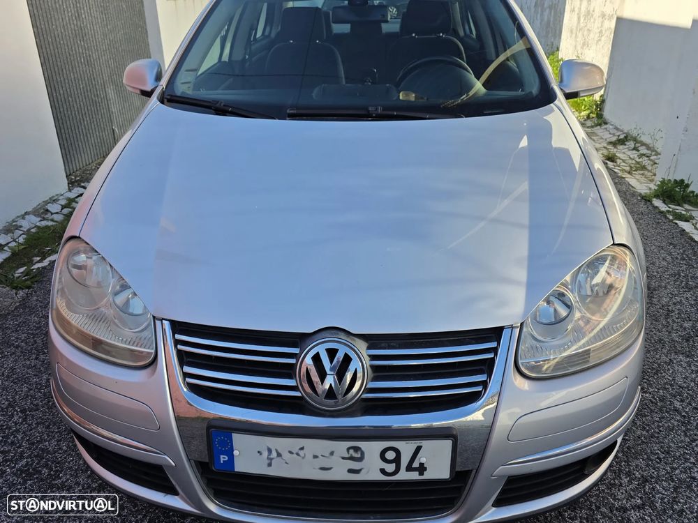 VW Jetta 1.9 TDi Confortline - 2