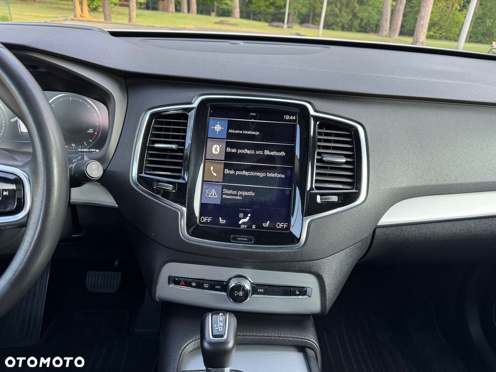 Volvo XC 90 D5 AWD Geartronic Momentum - 22