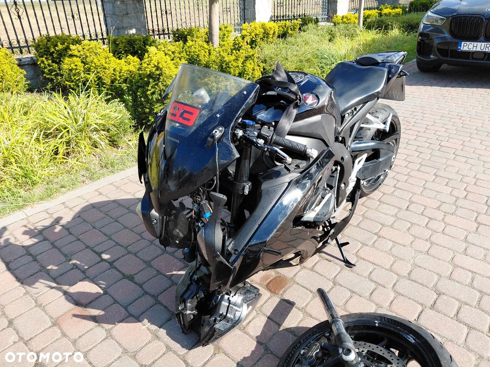 Honda CBR - 1