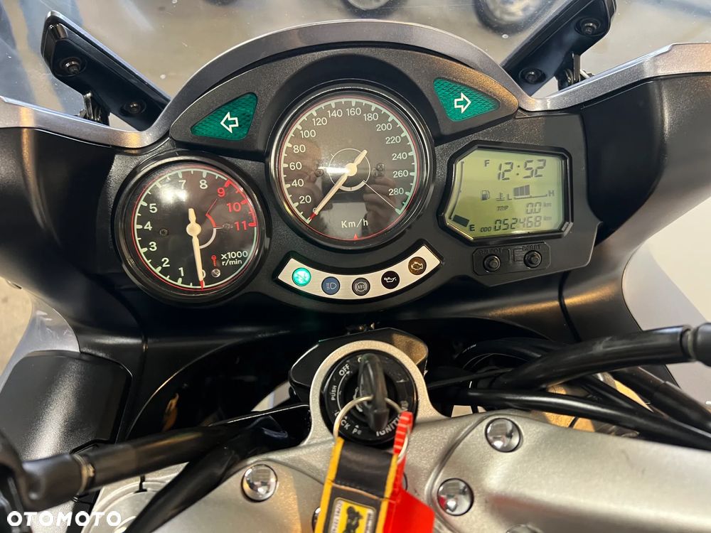 Yamaha FJR - 32