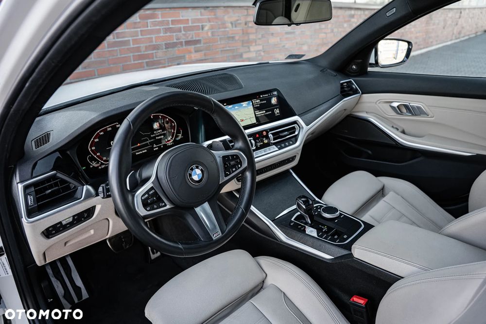 BMW Seria 3 320i M Sport sport - 13