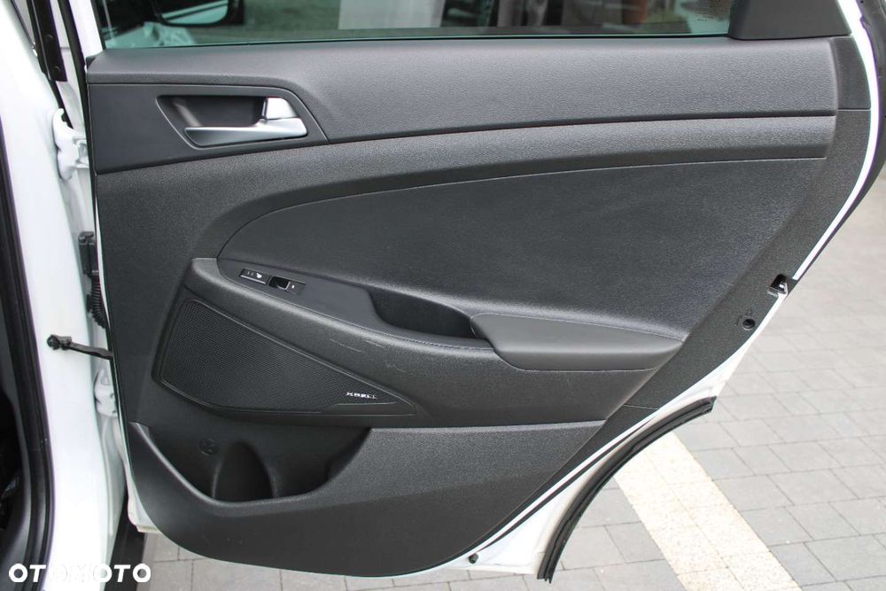 Hyundai Tucson blue 1.6 CRDi 2WD DCT Premium - 25