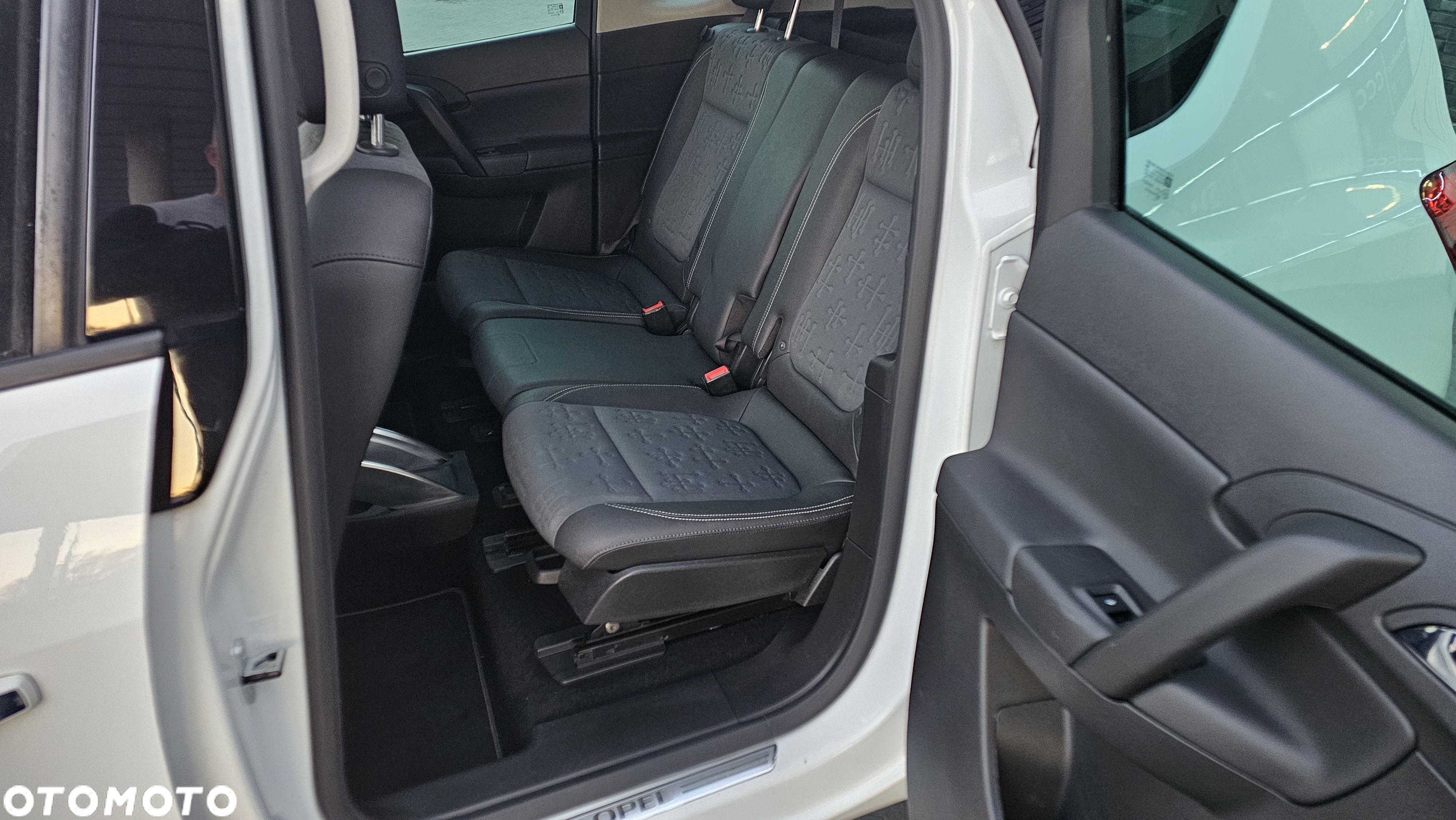 Opel Meriva 1.7 CDTI Catch me now - 11