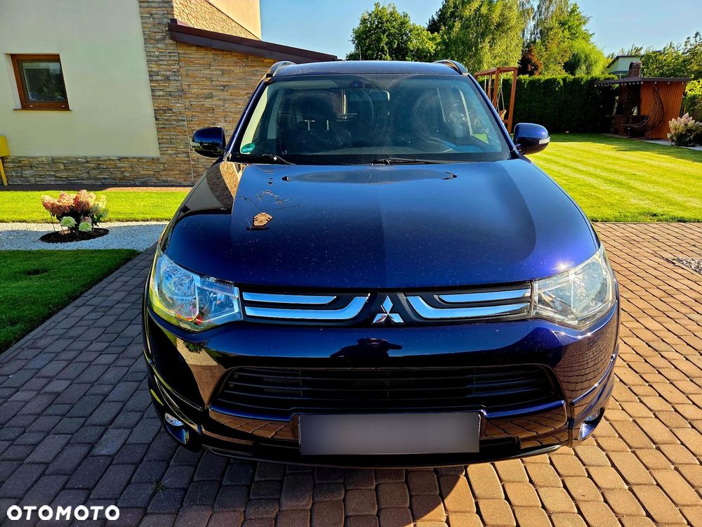 Mitsubishi Outlander - 11
