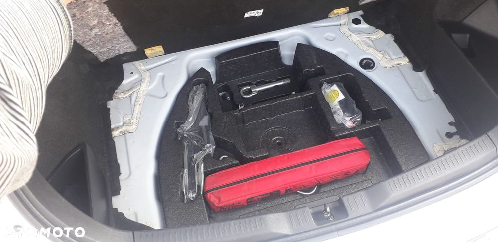 Toyota Auris - 24